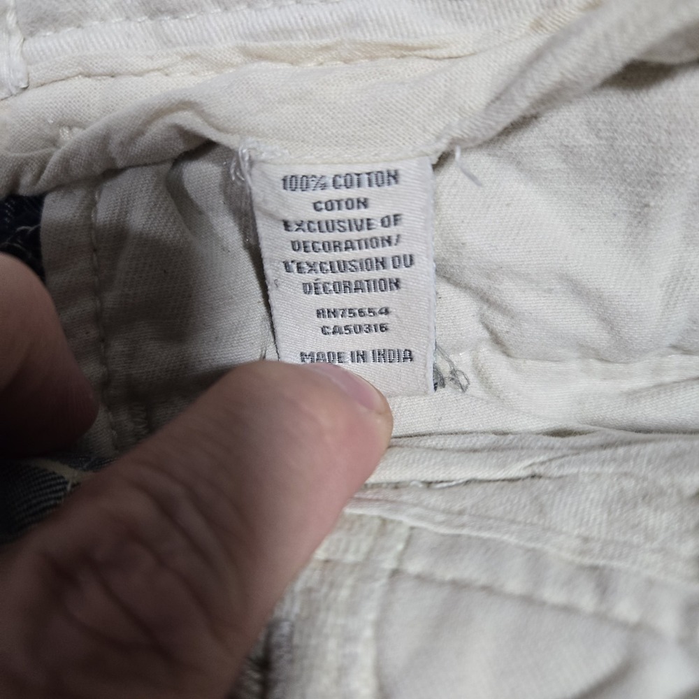 Abercrombie & Fitch Men's Heavyweight Blue Plaid Cargo Shorts - Picture 9 of 10